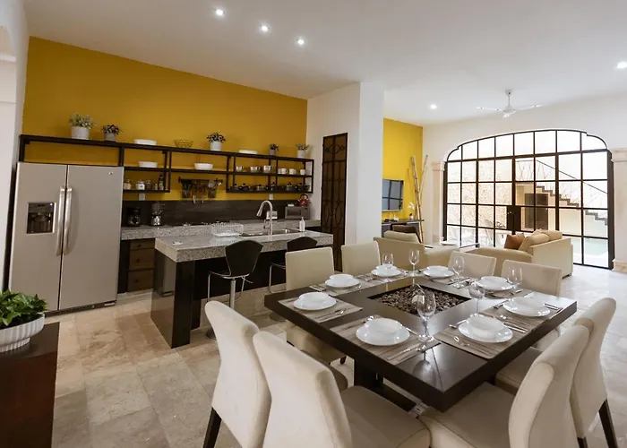 Casa Ubicada En El Corazon De Merida, Ac Y Piscina!
